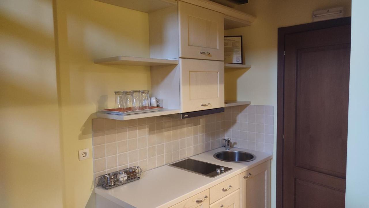 Guesthouse Michobeis Kamarína Eksteriør billede